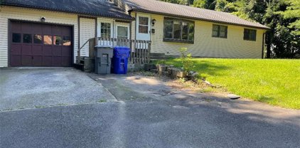 18 Indian Run, Enfield