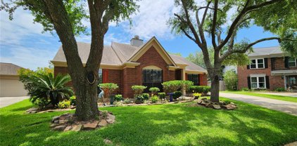 2015 Spinnaker Drive, League City