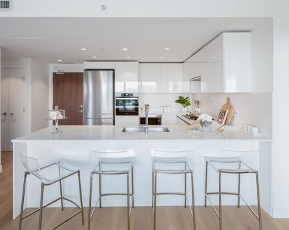 5766 Gilbert Road Unit 605, Richmond