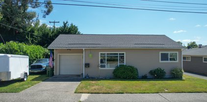 164 S 9TH ST, Coos Bay