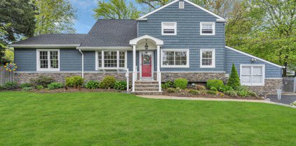 39 Maplewood Drive, Middletown