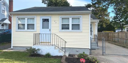 44 Cedarhurst Avenue, Selden