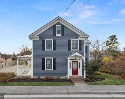 217 W Main St, Berryville