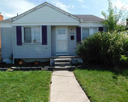 25280 Dale, Roseville