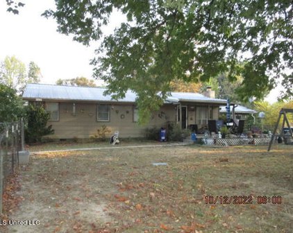 565 Oakdale Road, Coldwater