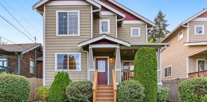 10505 Whitman Avenue N, Seattle