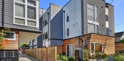 8354 14th Avenue NW Unit #B, Seattle