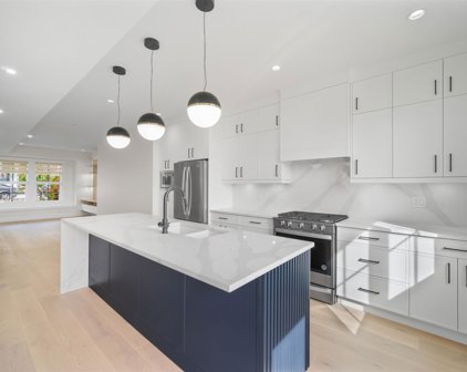 1048 Madore Avenue Unit 104, Coquitlam