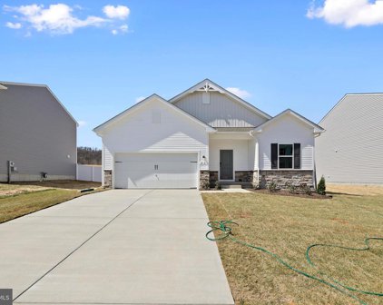 82 Scoter Rd, Hedgesville