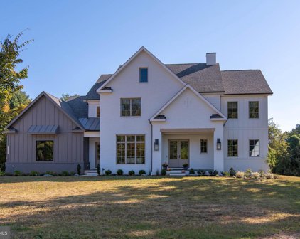 2016 Packard Dr, Forest Hill