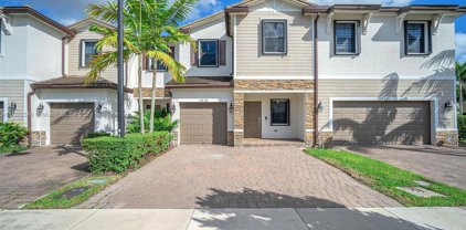 4618 Brumby Ter, Davie