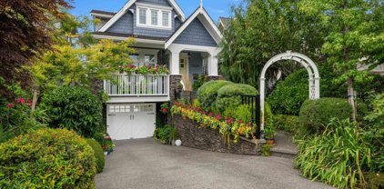 15569 Thrift Avenue, White Rock