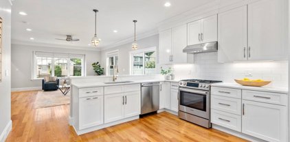 33 Riverside St Unit 33, Needham