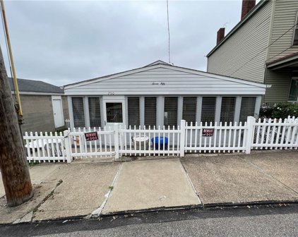 750 Graphic St, Greenfield