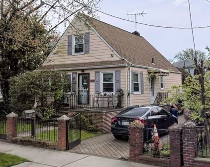 151-40 17th Road, Whitestone