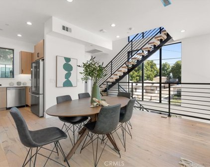 5740 N Canvas Court, North Hollywood
