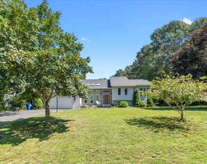 38 Rock Ridge Road, Westerly
