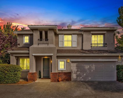 203 Cambridge Lane, Petaluma