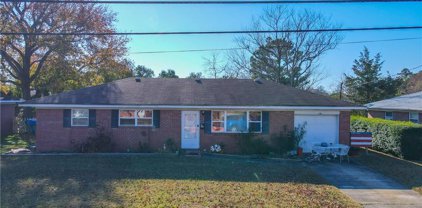 853 Hunting Hill Lane, Northwest Virginia Beach