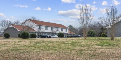 303 Johnson Ln, Tullahoma