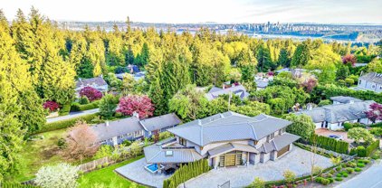 550 Knockmaroon Road, West Vancouver
