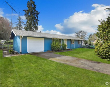 9008 Wildwood Avenue SW, Lakewood