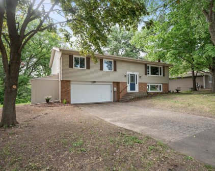 2409 Highland View Avenue S, Burnsville