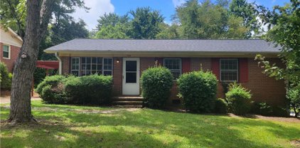 1524 Benbow Street, Winston Salem