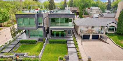674 Saskatchewan E Crescent, Saskatoon