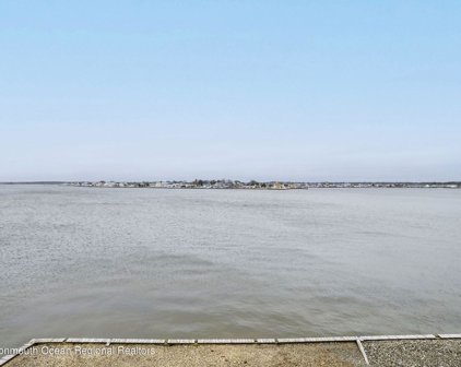 231 Cedar Island Drive, Brick