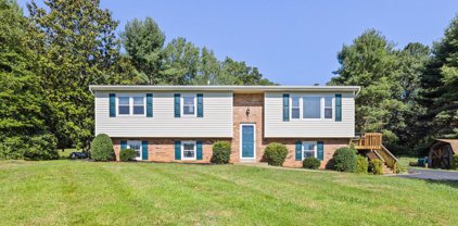 4592 Hillside Ct, Warrenton