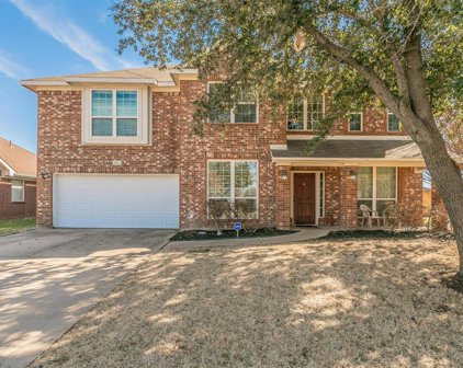 8417 Rock Canyon  Court, Fort Worth