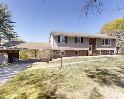 108 Valley View Dr, Hanover