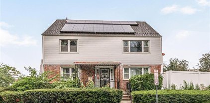 32 Bayley Avenue, Yonkers