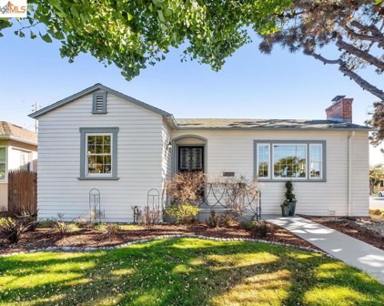 1900 Cambridge Dr, Alameda