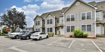 4 Chandler Ct Unit B, Hudson