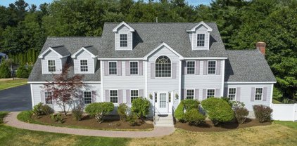 8 Allie Lane, Westford