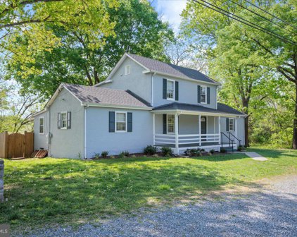 6883 Lord Fairfax Hwy, Berryville