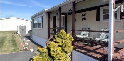 143 Starling Place, Freehold