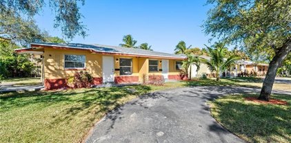 583 NW 17th Pl, Fort Lauderdale