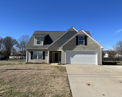 817 Hammersmith Dr, Smyrna