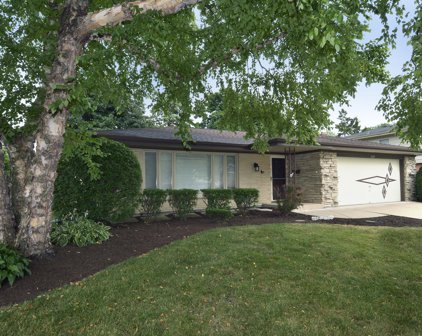 1005 N Drury Lane, Arlington Heights