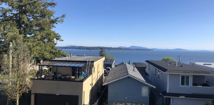 15190 Beachview Avenue, White Rock
