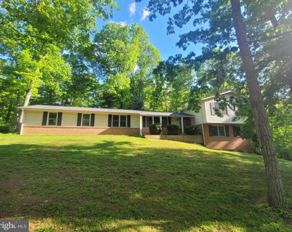 2320 Oak Dr, Ijamsville