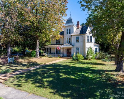 200 Lenoir  Street, Morganton