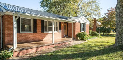 704 Country Club Dr, Tullahoma