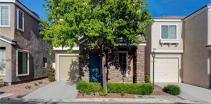 8176 Golden Flowers Street, Las Vegas