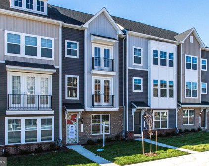 2586 Hopton Ln, Frederick