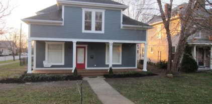 401 W Jefferson St, La Grange