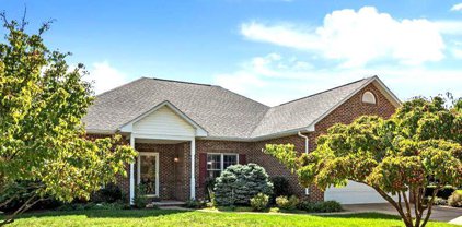 827 Buckner Dr, Winchester